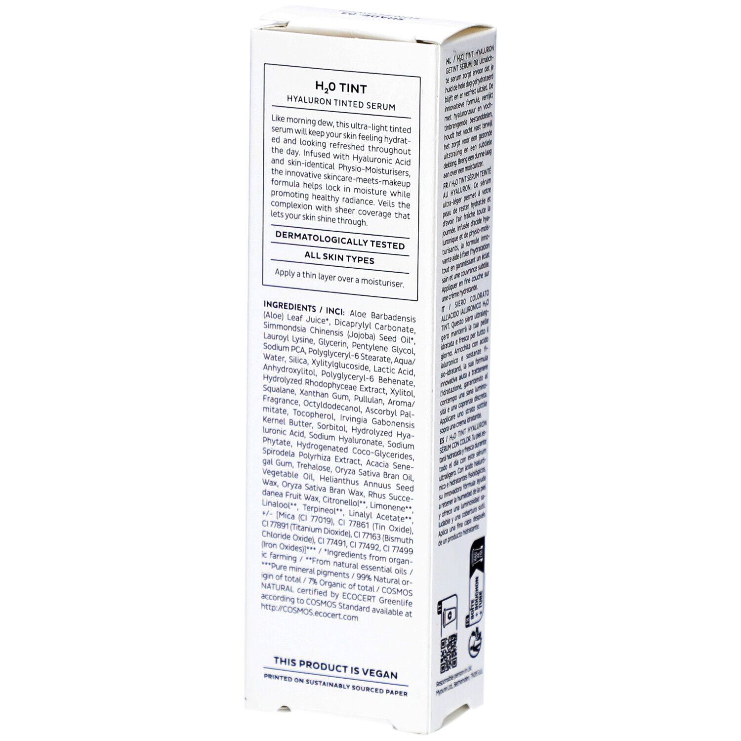 Weiße Produktverpackung mit Text. Marke: MÁDARA. Produkt: H2O TINT Hyaluron Tinted Serum. Inhaltsstoffe. Vegan-Logo. COSMOS-Zertifizierung.