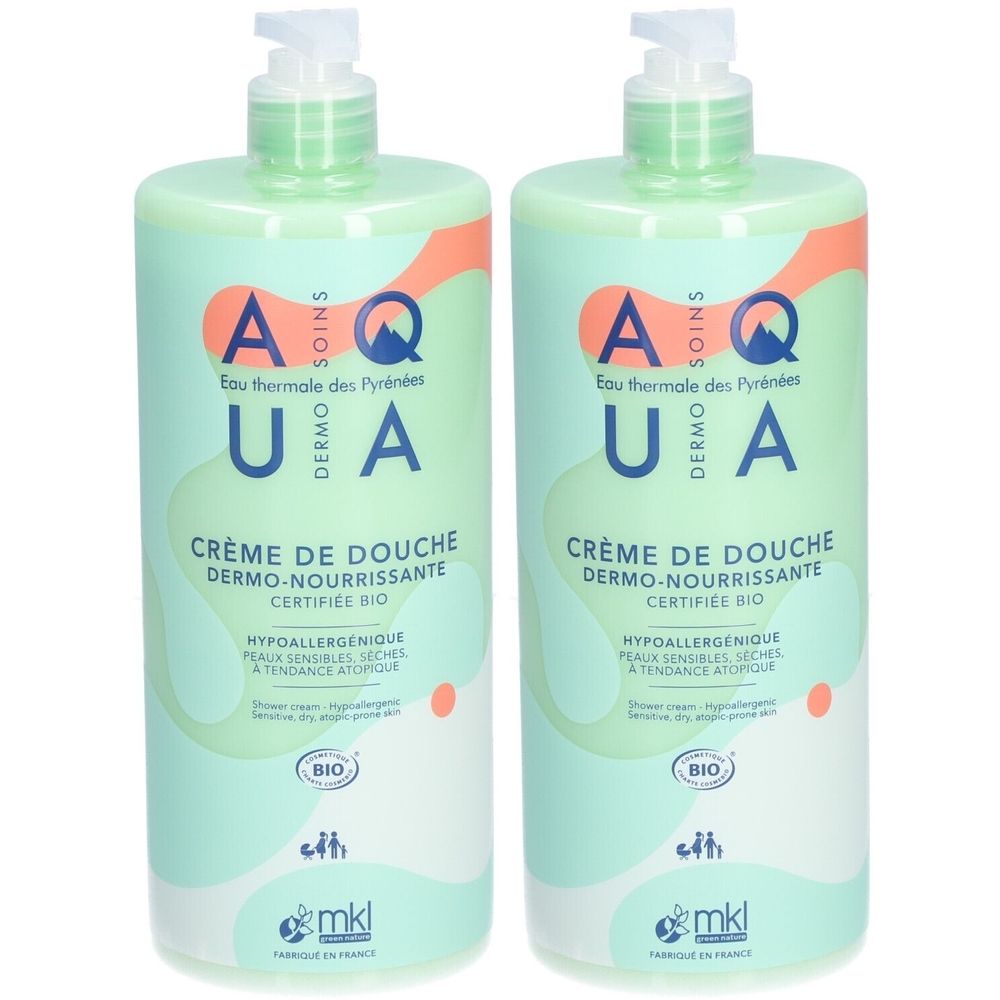 Zwei Flaschen Duschcreme mit Pumpverschluss. Aufschrift: Crème de Douche Dermo-Nourrissante, zertifiziert Bio. Marke: Aqua Ua.