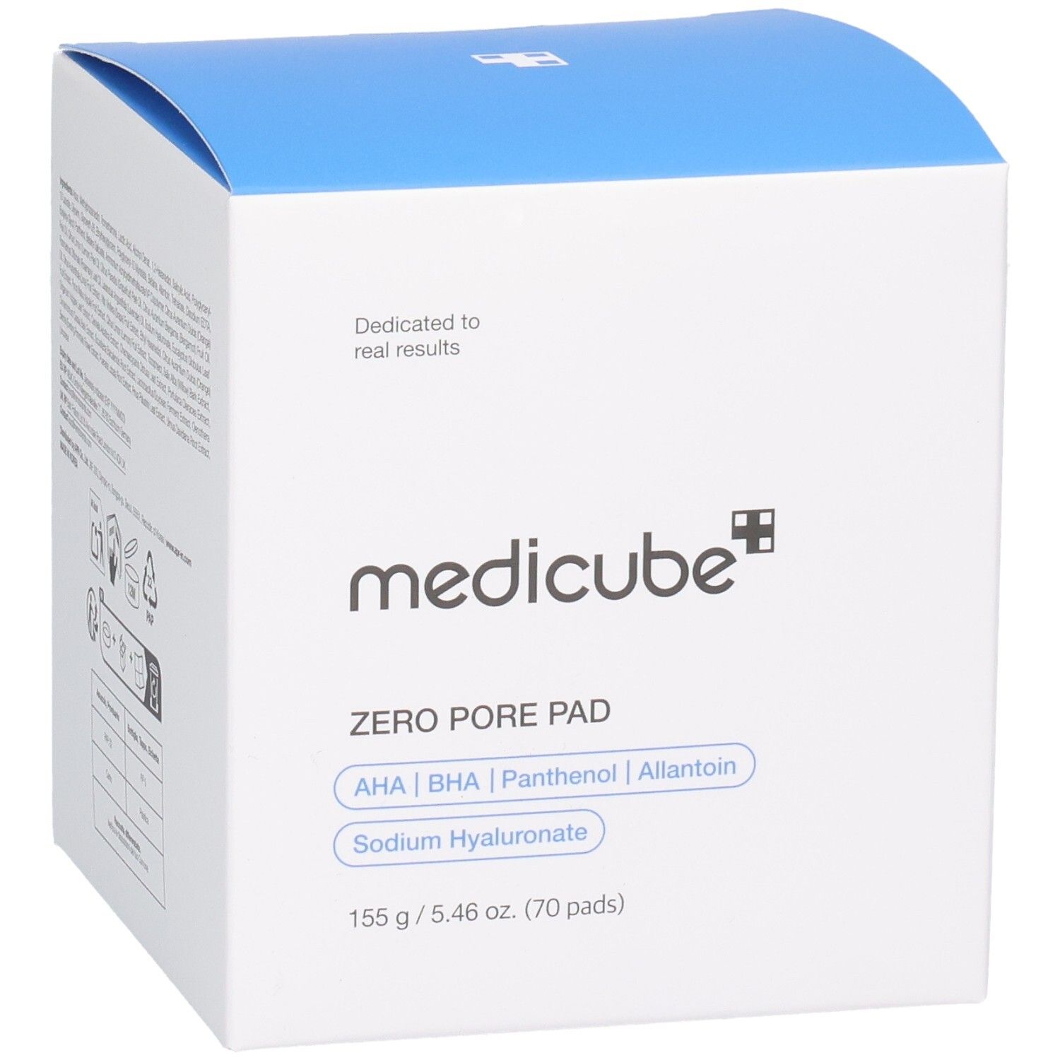 Weiße quadratische Verpackung mit blauem Deckel. Aufschrift: medicube, ZERO PORE PAD, Inhaltsstoffe, 155 g / 5.46 oz. (70 pads).