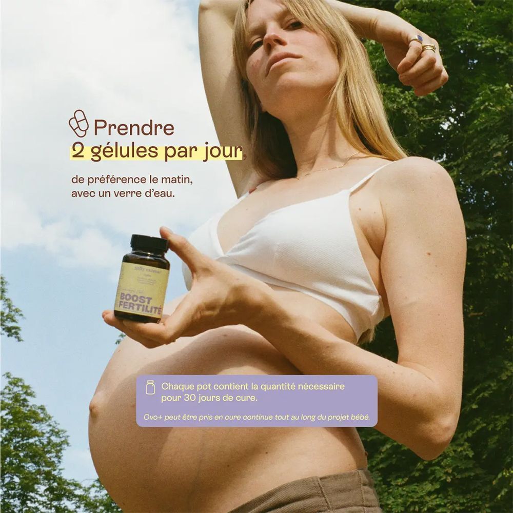 Femme enceinte tenant une bouteille. Texte : "Prendre 2 gélules par jour". Bouteille avec "BOOST FERTILITE".