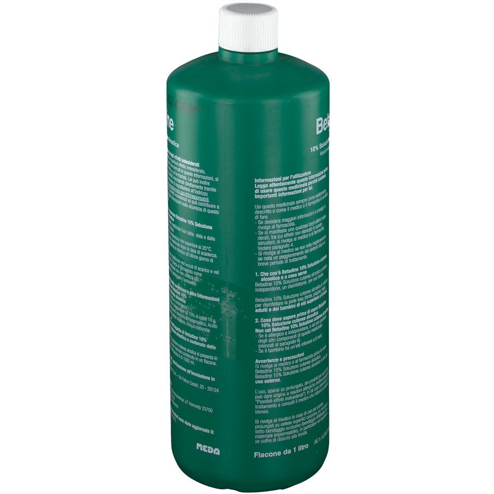 Flacone verde con tappo bianco. Scritta: Betadine 10% Iodopovidone Soluzione cutanea alcolica. Testo in italiano.