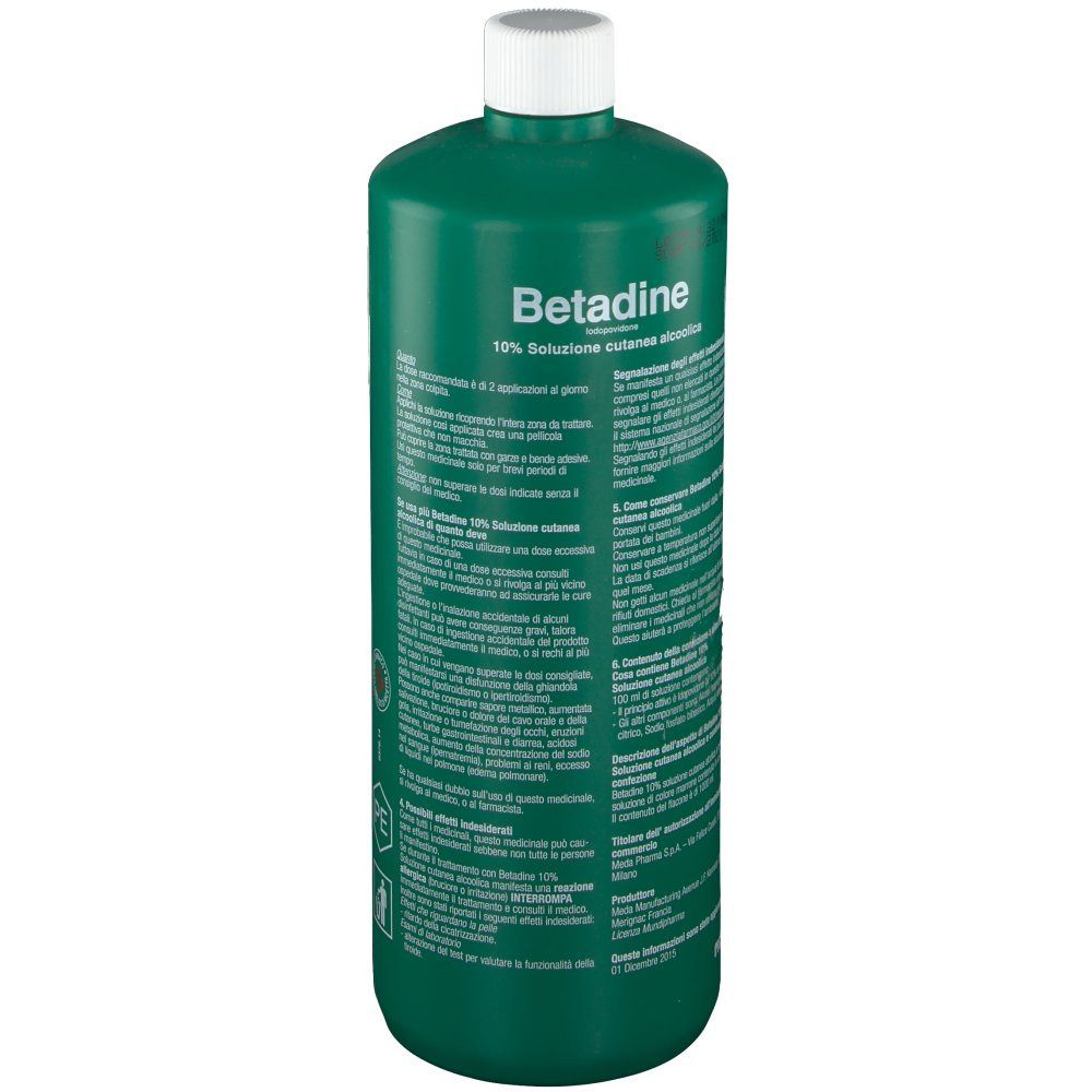 Flacone verde con tappo bianco. Scritta: Betadine 10% Soluzione cutanea alcolica. Testo in italiano. Simbolo PE.