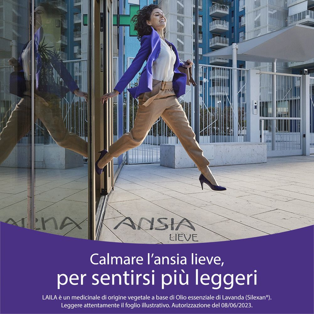 Donna che salta davanti a un edificio. Testo: Calmare l'ansia lieve, per sentirsi più leggeri. Sfondo viola.