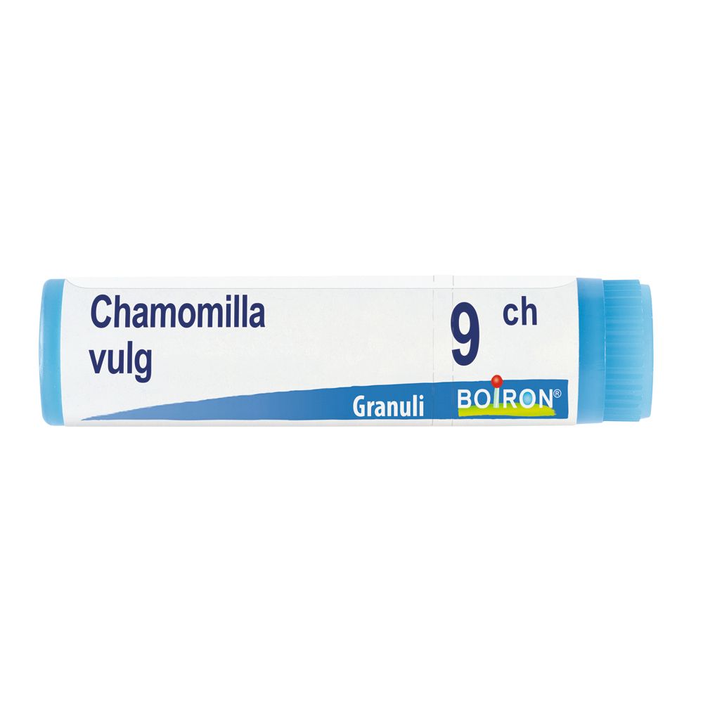 Tubo monodose blu e bianco. Scritta: Chamomilla vulg, 9 ch, Granuli, BOIRON®.