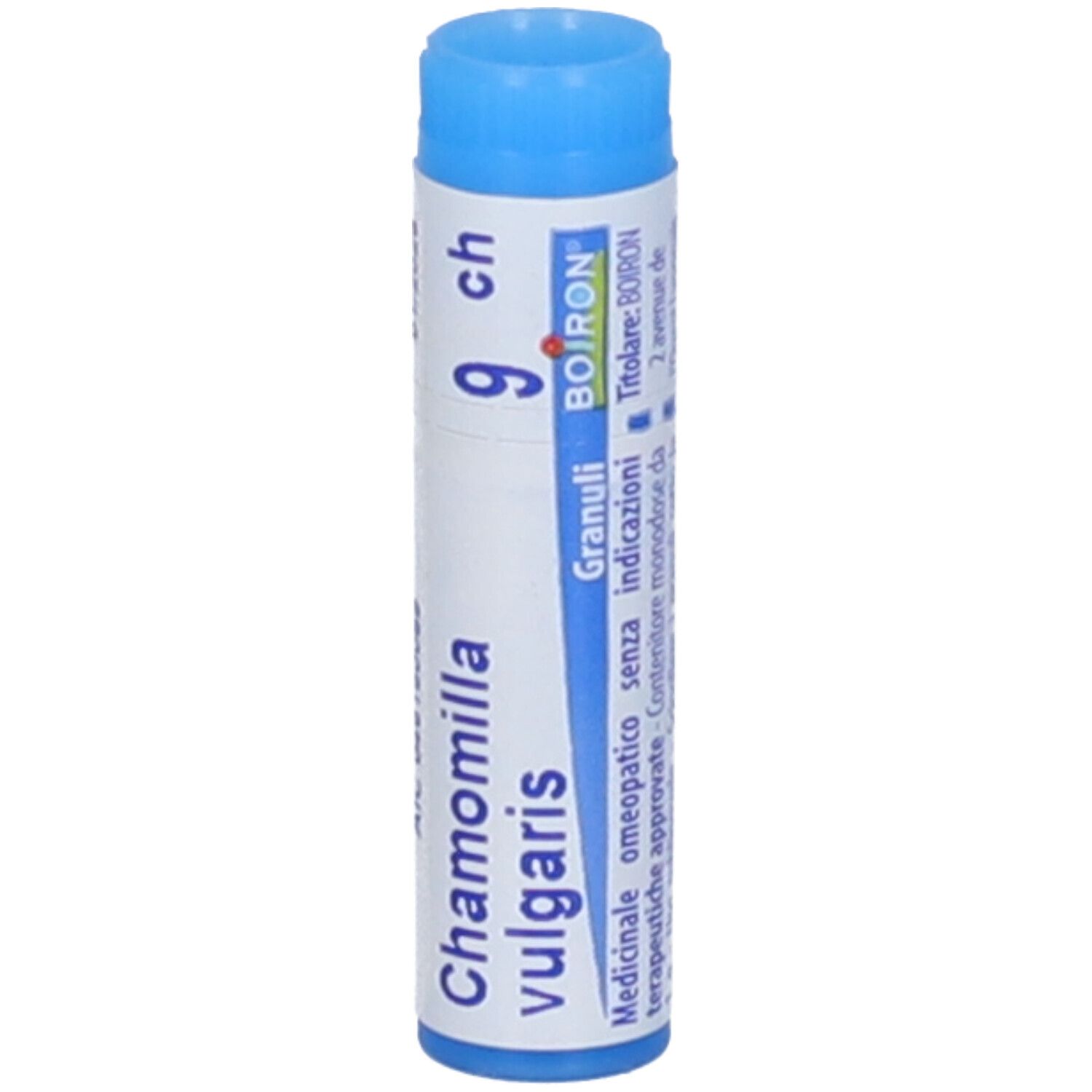 Tubo monodose blu e bianco. Scritta: Chamomilla vulgaris, 9 ch, BOIRON®.