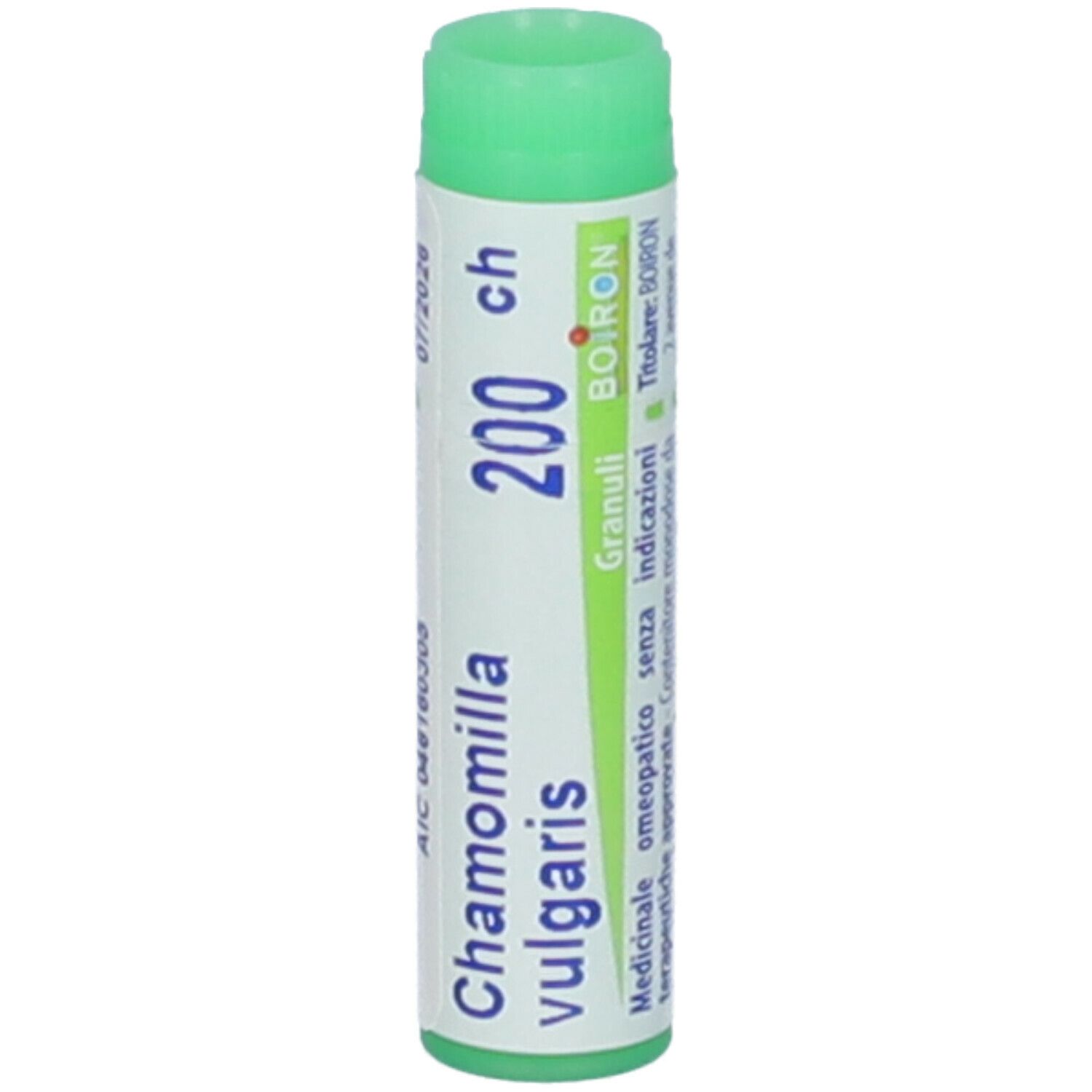 Confezione cilindrica con tappo verde. Scritta: Chamomilla vulgaris, 200 ch, Granuli, BOIRON.