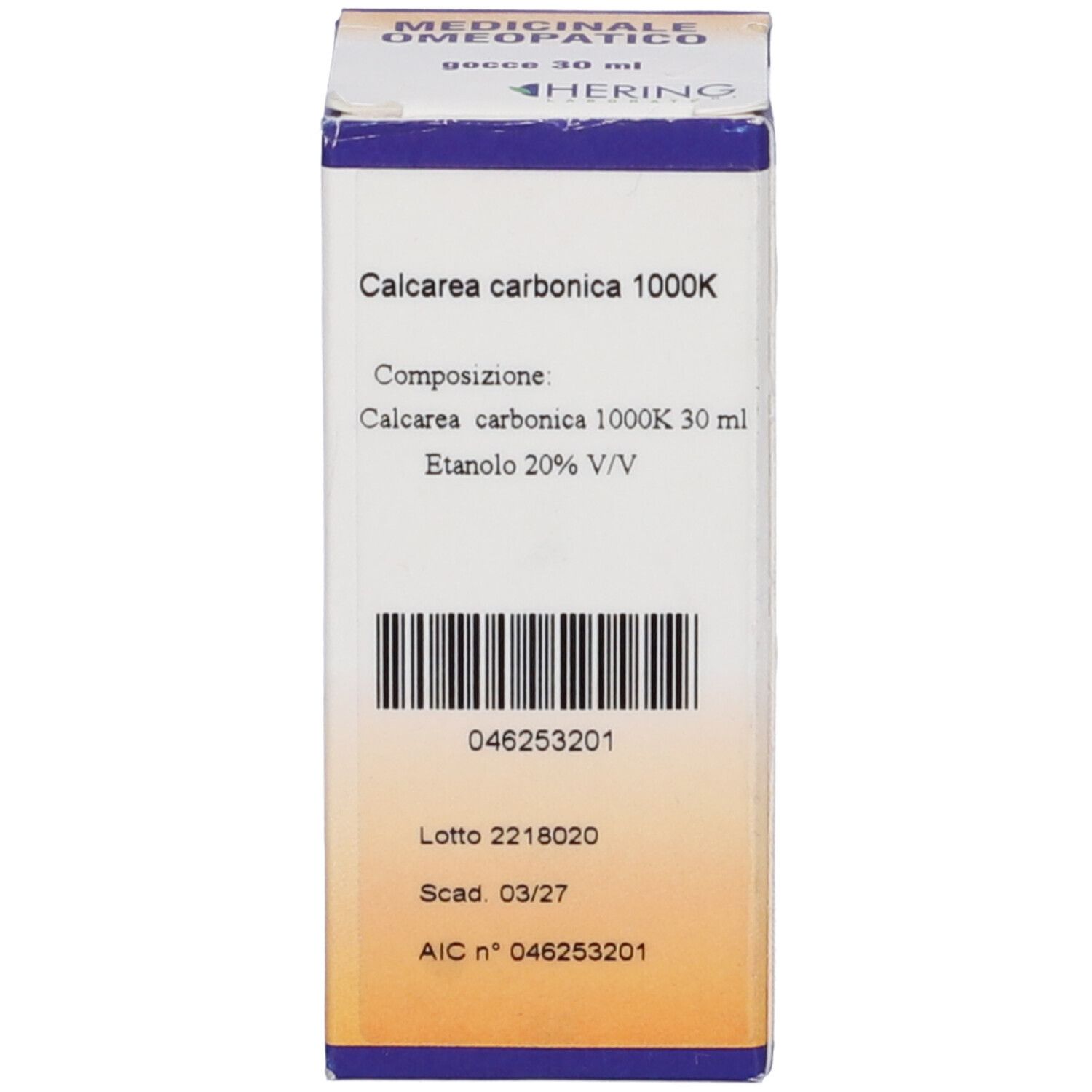 Confezione del prodotto. Scatola con nome del prodotto e informazioni. Codice a barre e numero di lotto.
