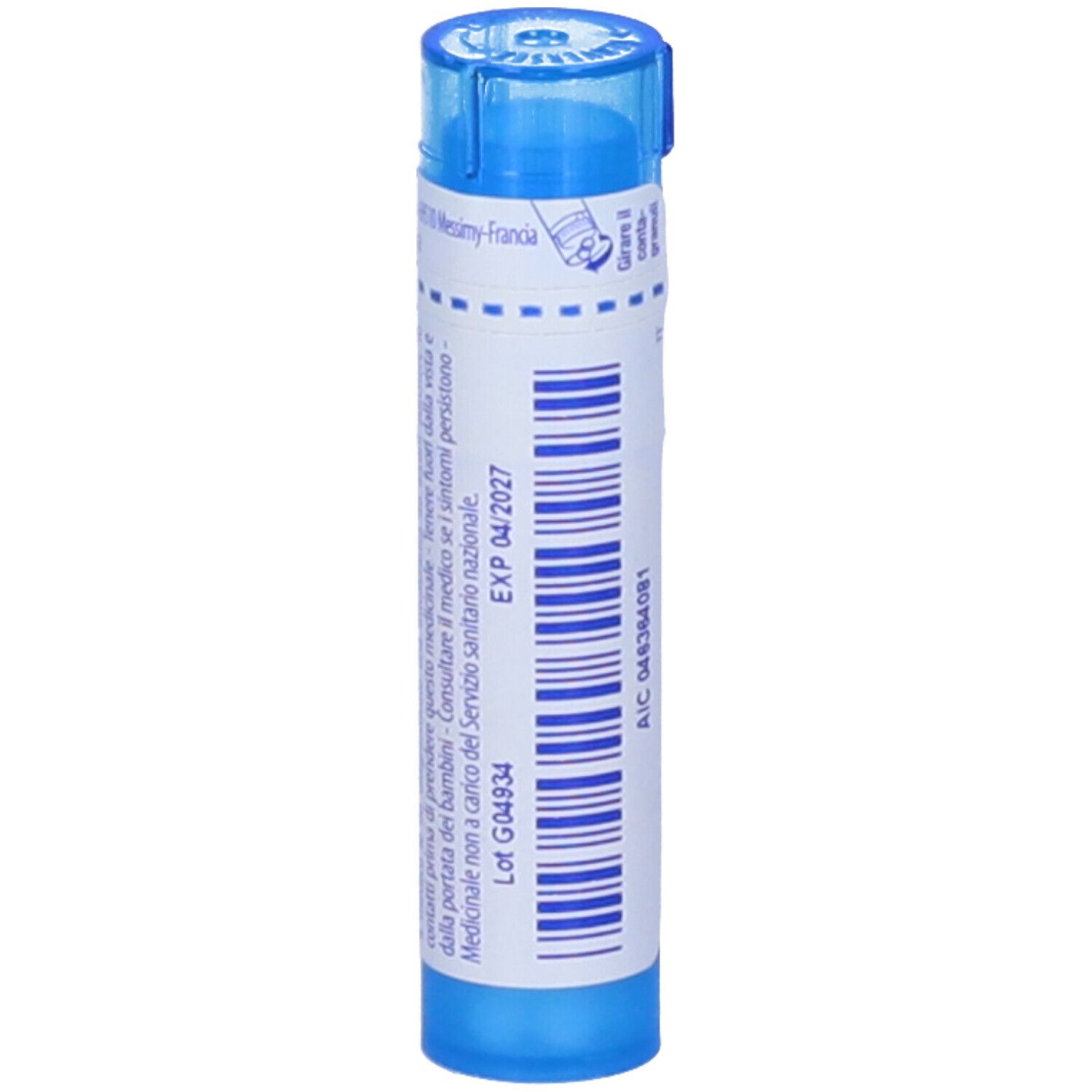 Tubo blu con etichetta bianca. Scritta: Actaea racemosa 9 ch. Scadenza 04/2027. Tappo blu.