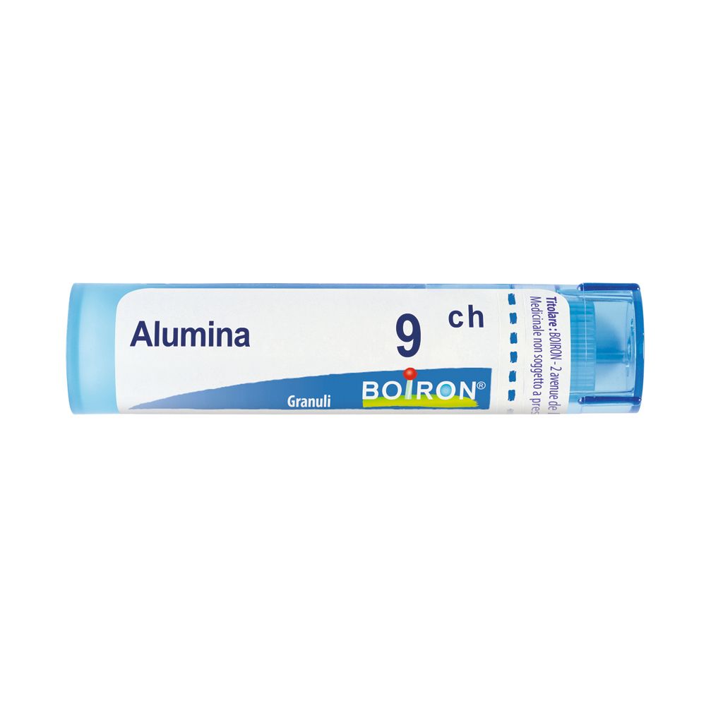 Tubetto blu con etichetta bianca. Scritta: Alumina, 9 ch, Granuli, BOIRON. Tappo e base blu.