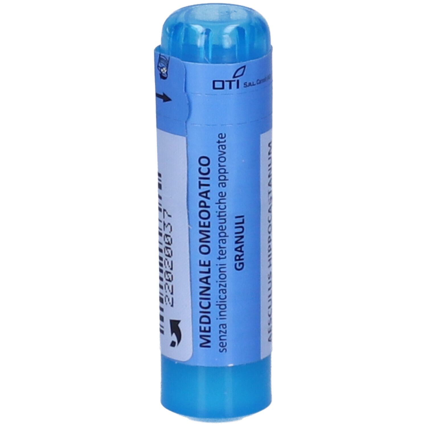 Contenitore cilindrico blu con etichetta bianca. Testo: Medicinale Omeopatico, Granuli, LOTTO e numero.