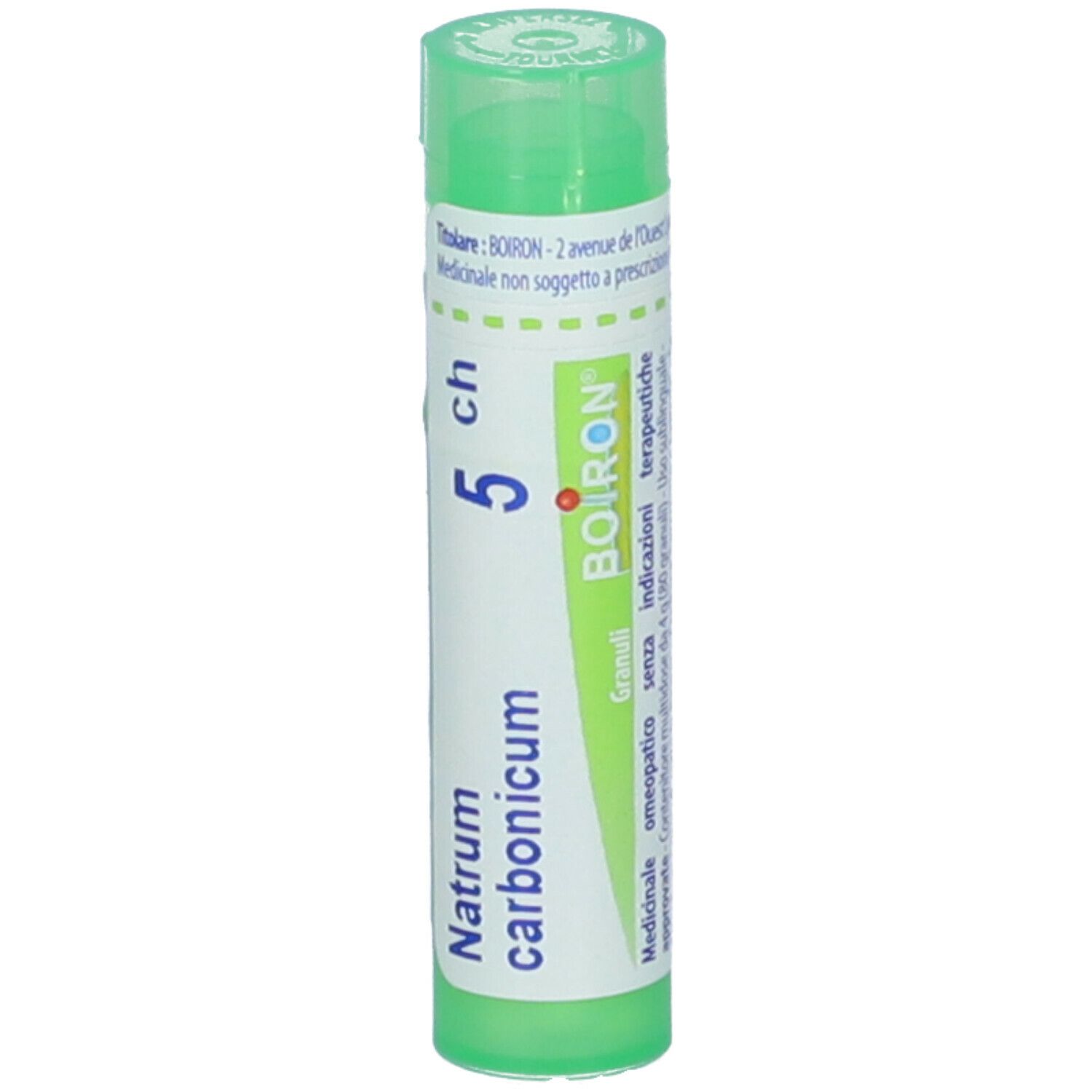 Contenitore cilindrico verde con etichetta bianca. Scritta: Natrum carbonicum 5 ch, Boiron, Granuli.