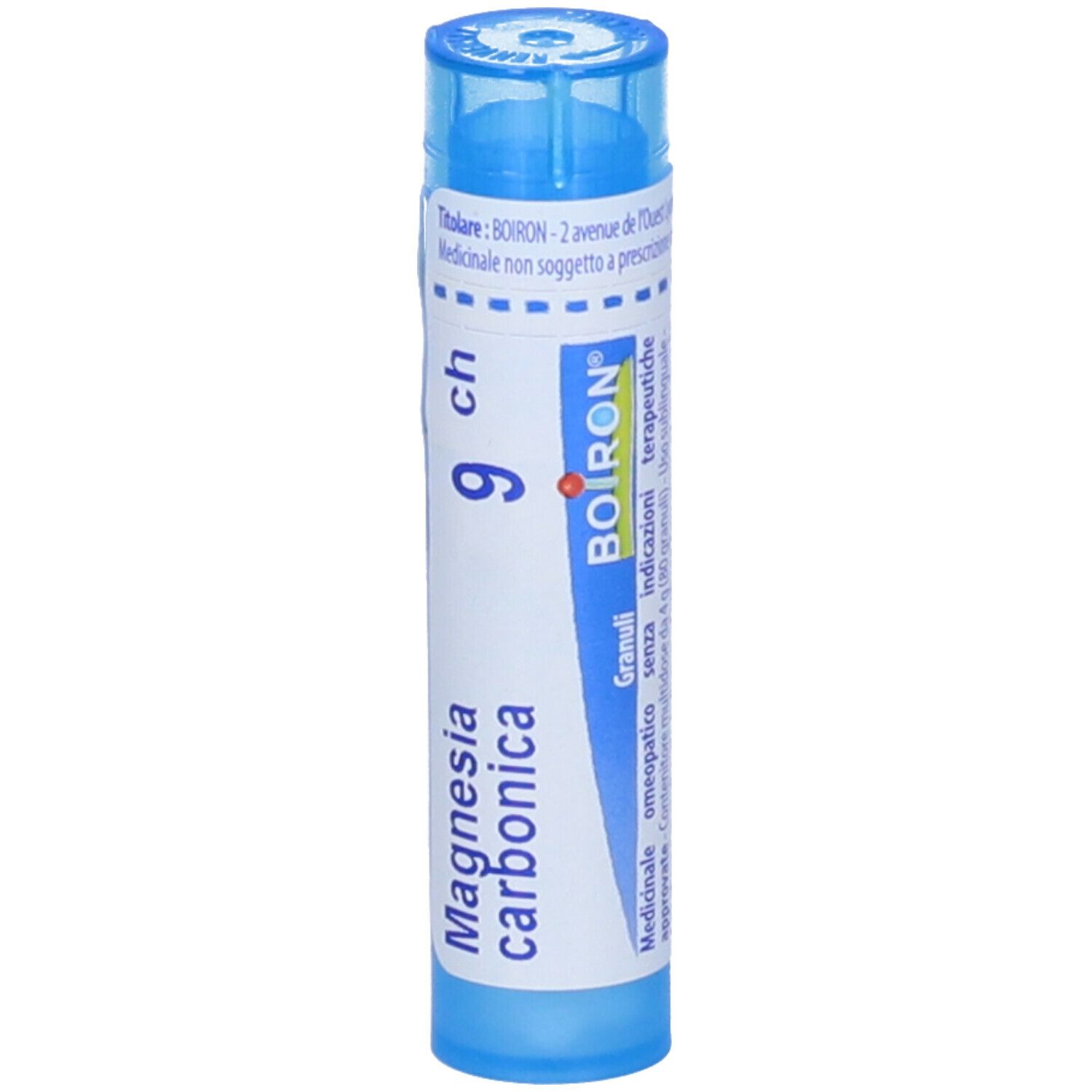 Tubo blu con etichetta bianca. Nome del prodotto e '9 ch' di Boiron. Granuli.