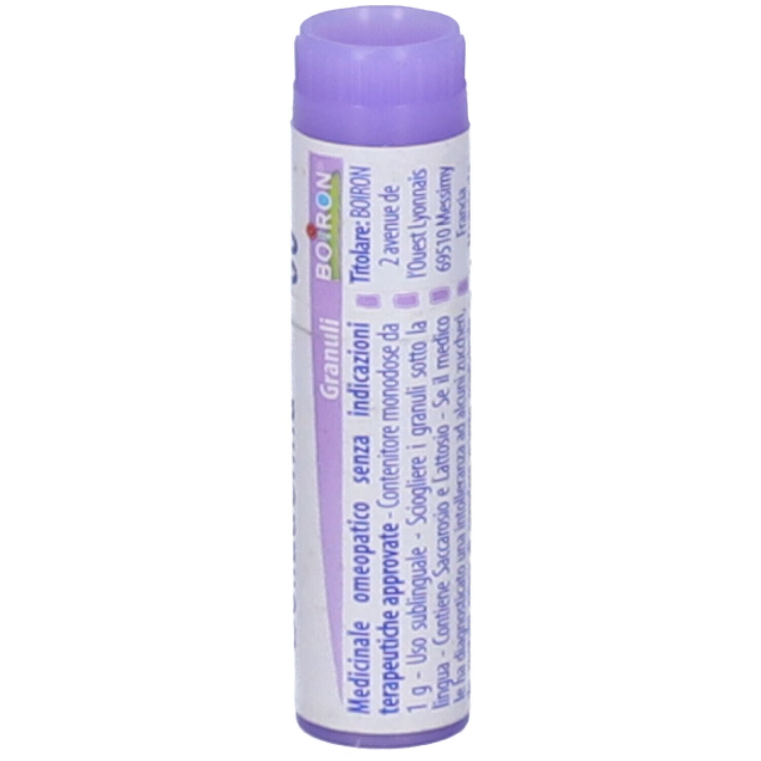 Confezione cilindrica con testo. Tappo viola. Logo Boiron. Scritta: Medicinale omeopatico senza indicazioni terapeutiche approvate.