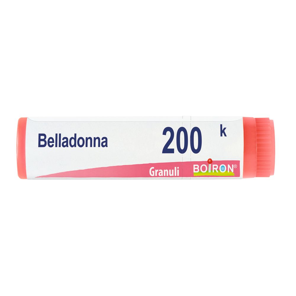Confezione cilindrica. Scritte: Belladonna, 200 K, Granuli, Boiron. Colori: bianco, rosa, rosso.