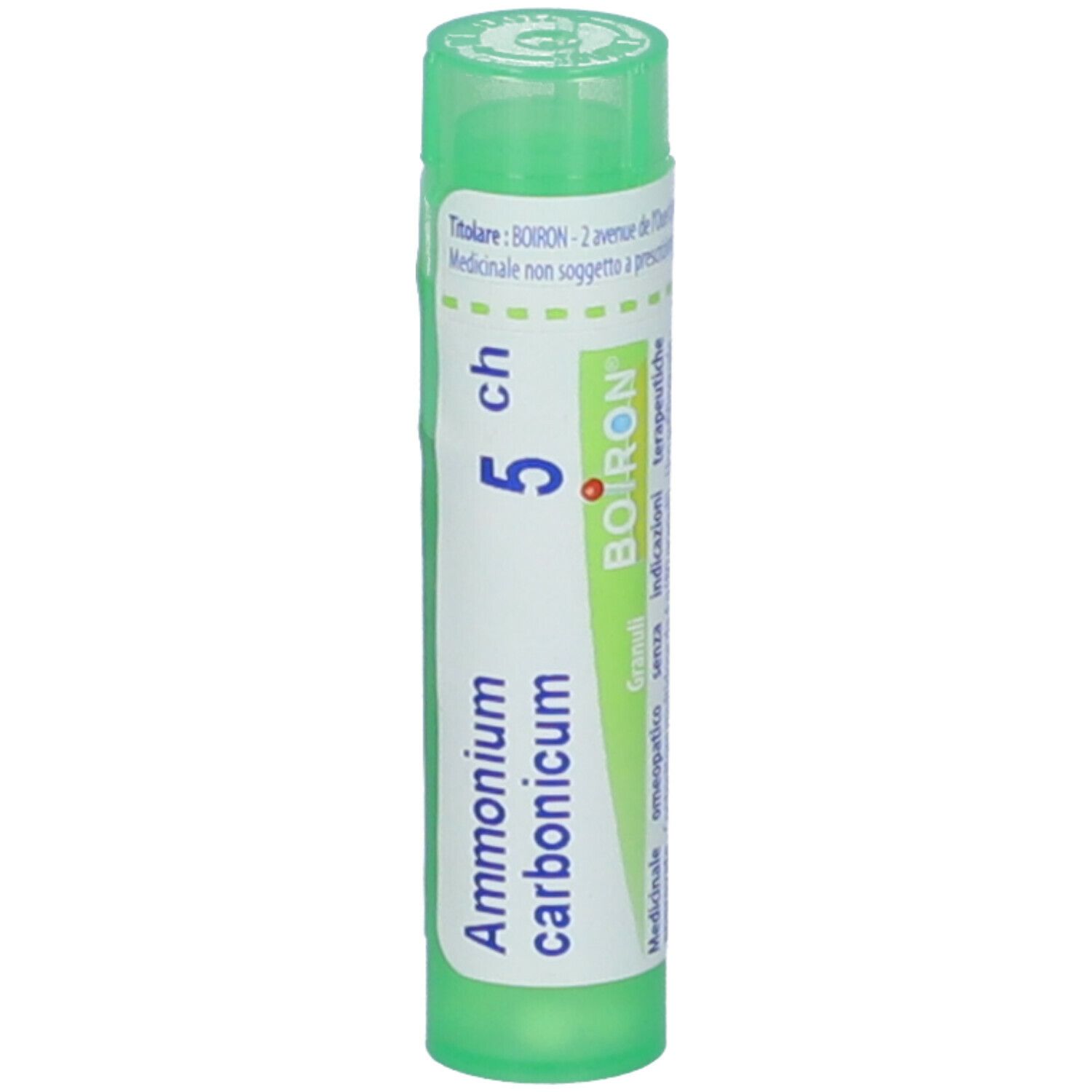 Confezione cilindrica verde. Scritta: Ammonium carbonicum, 5 ch, Boiron. Etichetta con informazioni sul prodotto.