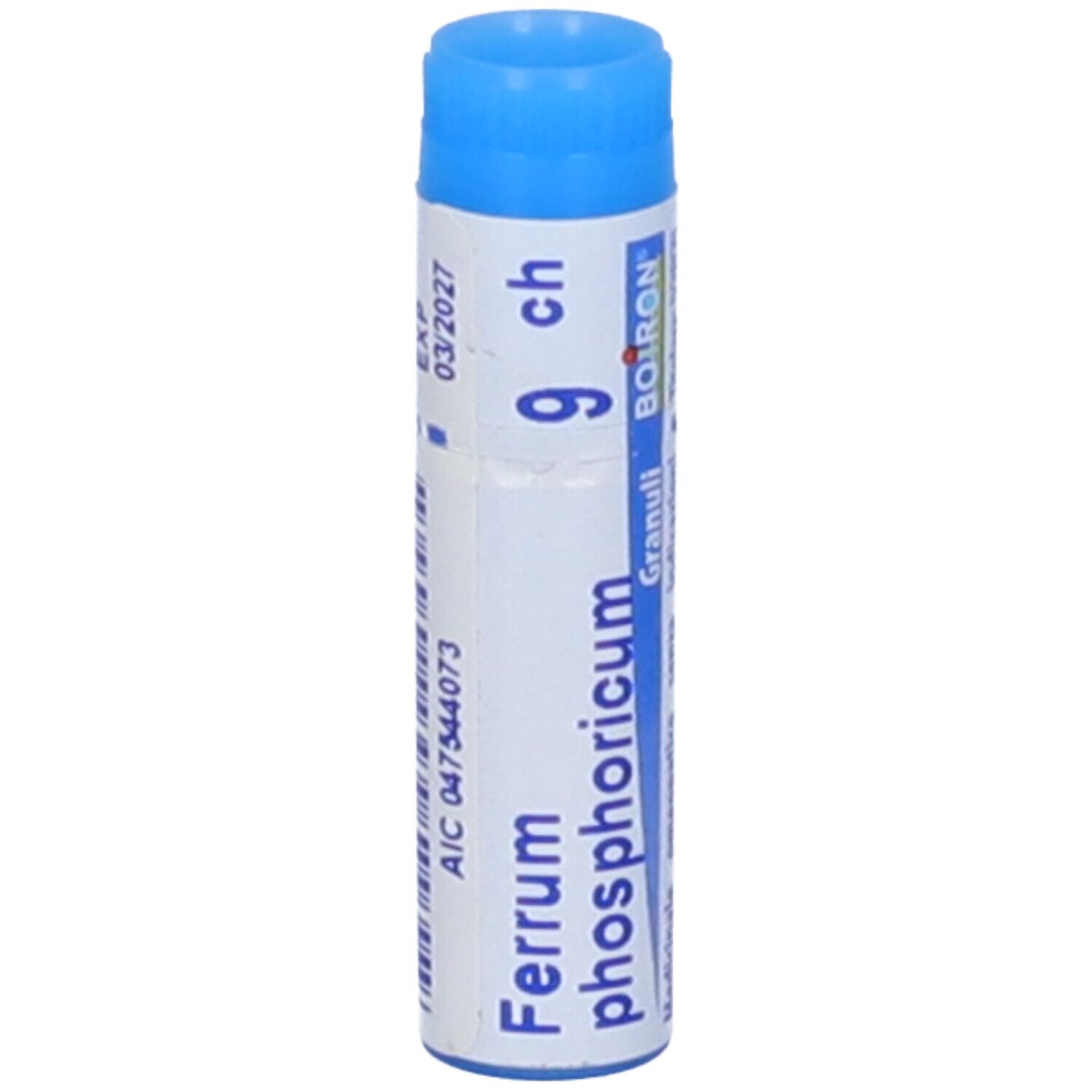 Confezione cilindrica blu. Scritta: Ferrum phosphoricum 9 ch, BOIRON. Con data di scadenza.