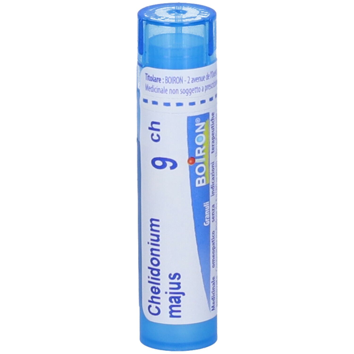 Tubo blu con etichetta bianca. Nome prodotto 'Chelidonium majus' e '9 ch'. Marchio Boiron.