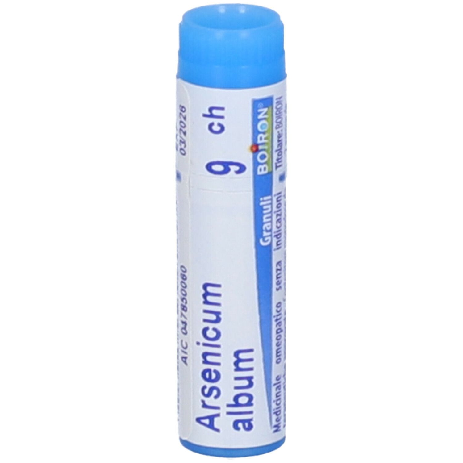 Confezione cilindrica blu. Scritta: Arsenicum album 9 ch, data di scadenza, Boiron.
