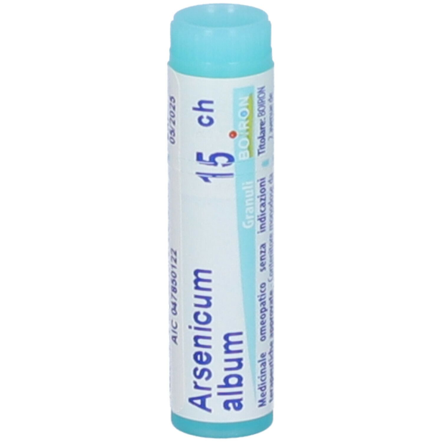 Confezione cilindrica con "Arsenicum album 15 ch". Tappo azzurro. Scritte e numero di lotto.