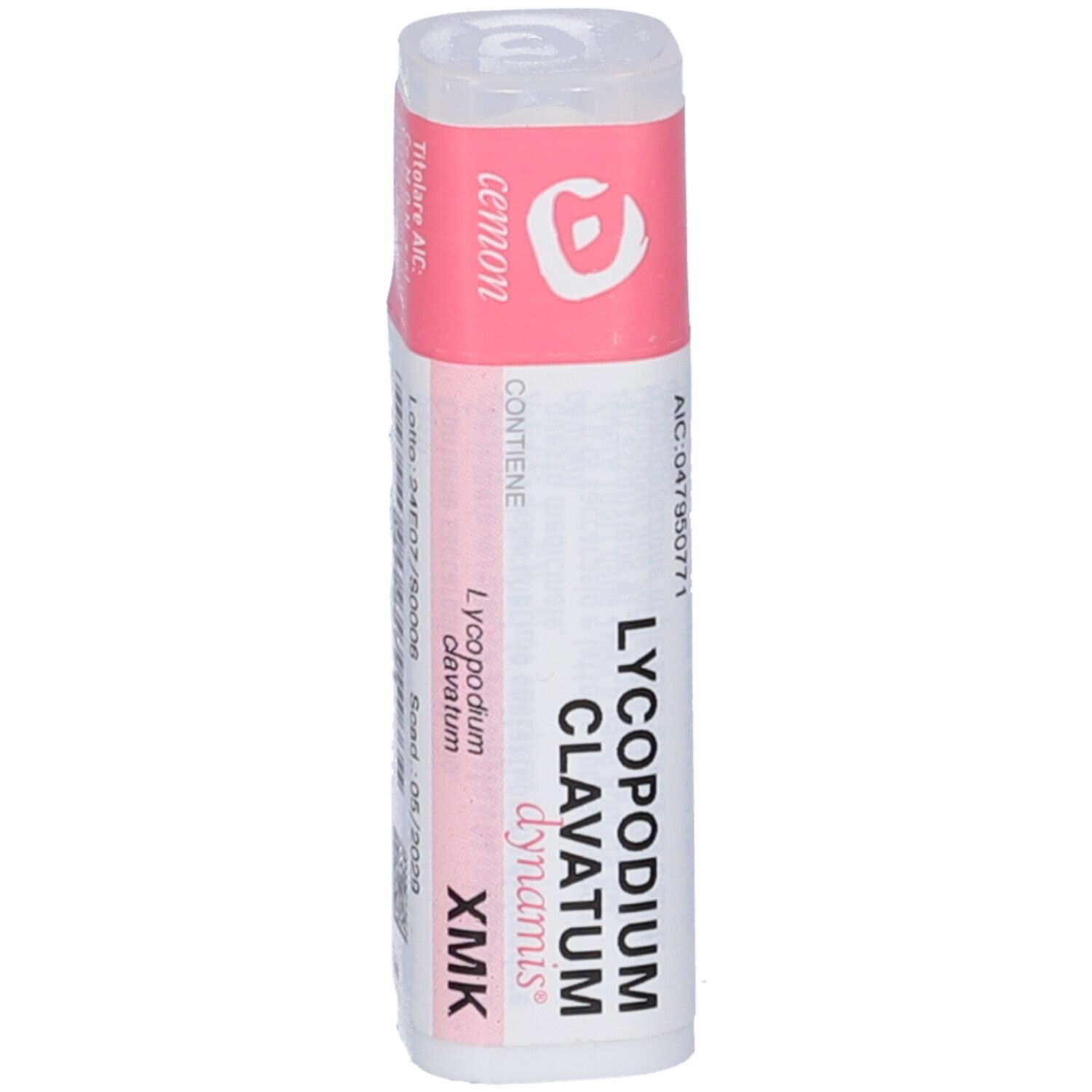 Confezione cilindrica con etichetta rosa e bianca. Testo: Lycopodium Clavatum dynamis XMK. Scadenza: 05/2029.