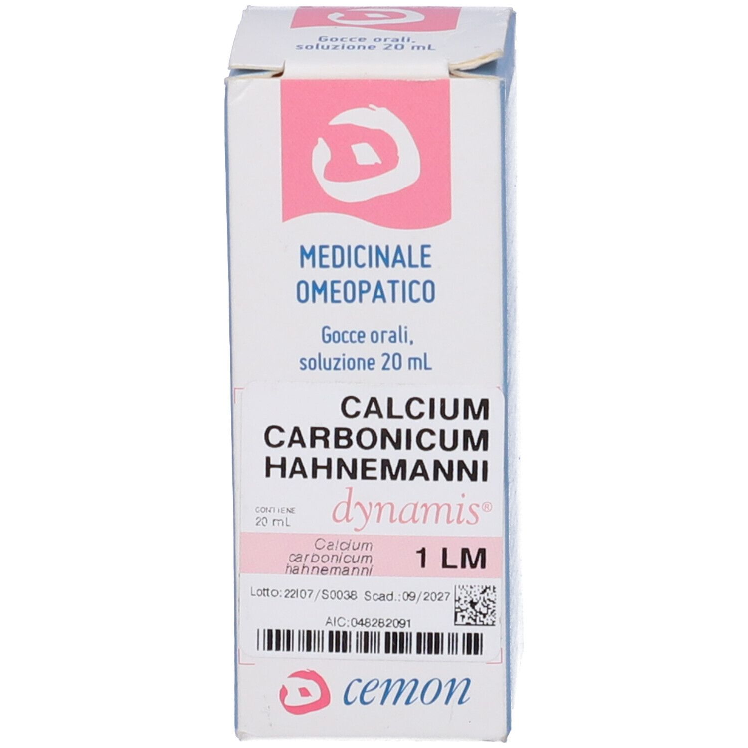 Scatola con informazioni sul prodotto. Sulla scatola c'è scritto "CALCIUM CARBONICUM HAHNEMANNI 1 LM" e "dynamis".
