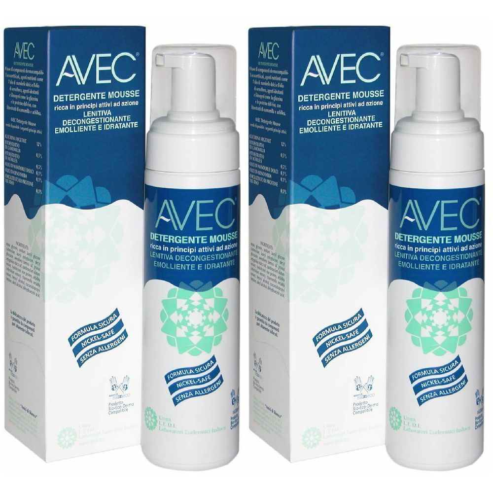 Tre bottiglie e confezioni di Avec Detergente Mousse. Confezione blu e bianca con informazioni sul prodotto e logo.