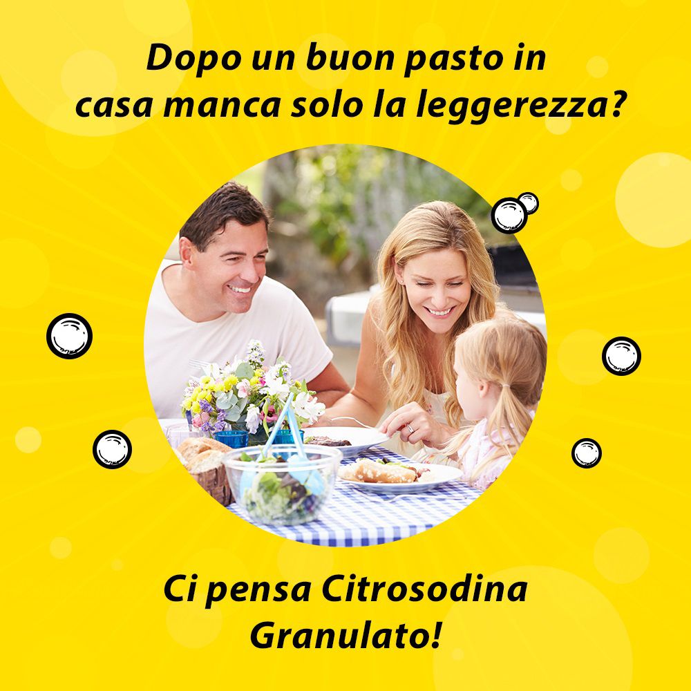 Famiglia a tavola. Testo: Dopo un buon pasto in casa manca solo la leggerezza? Ci pensa Citrosodina Granulato!