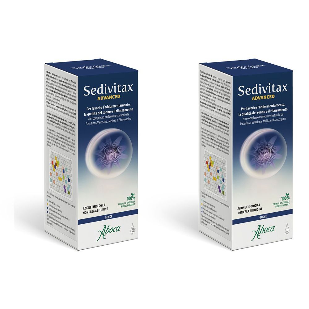 Due scatole rettangolari. Scritta Sedivitax Advanced, con logo Aboca. Confezione blu e bianca con informazioni sul prodotto.