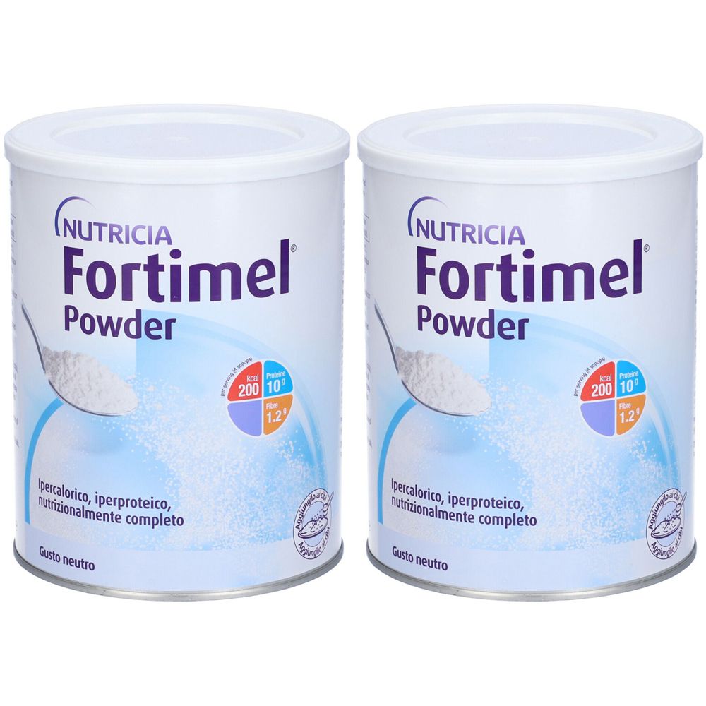 Due barattoli di Fortimel Powder. Barattoli bianchi con design blu e arancione. Scritta: Nutricia, Fortimel Powder, e altre informazioni.