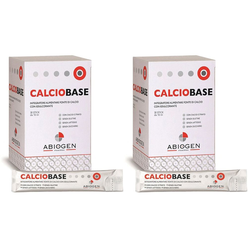 Due confezioni e due bustine singole con la scritta "CALCIOBASE". Le confezioni mostrano informazioni sul prodotto e il logo ABIOGEN Pharma.