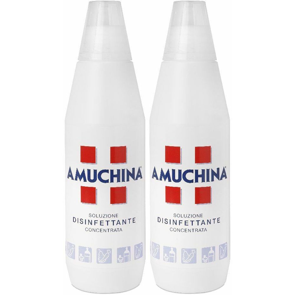 Due flaconi bianchi con etichetta rossa e blu. Scritta: AMUCHINA, Soluzione Disinfettante Concentrata.