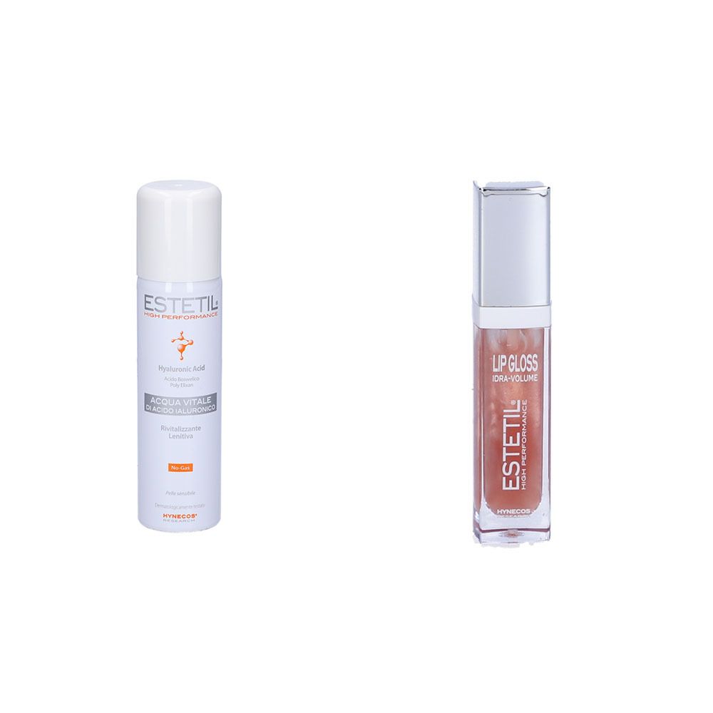 Due prodotti cosmetici. A sinistra: flacone spray con tappo bianco, testo. A destra: flacone di lucidalabbra con tappo argentato, testo.