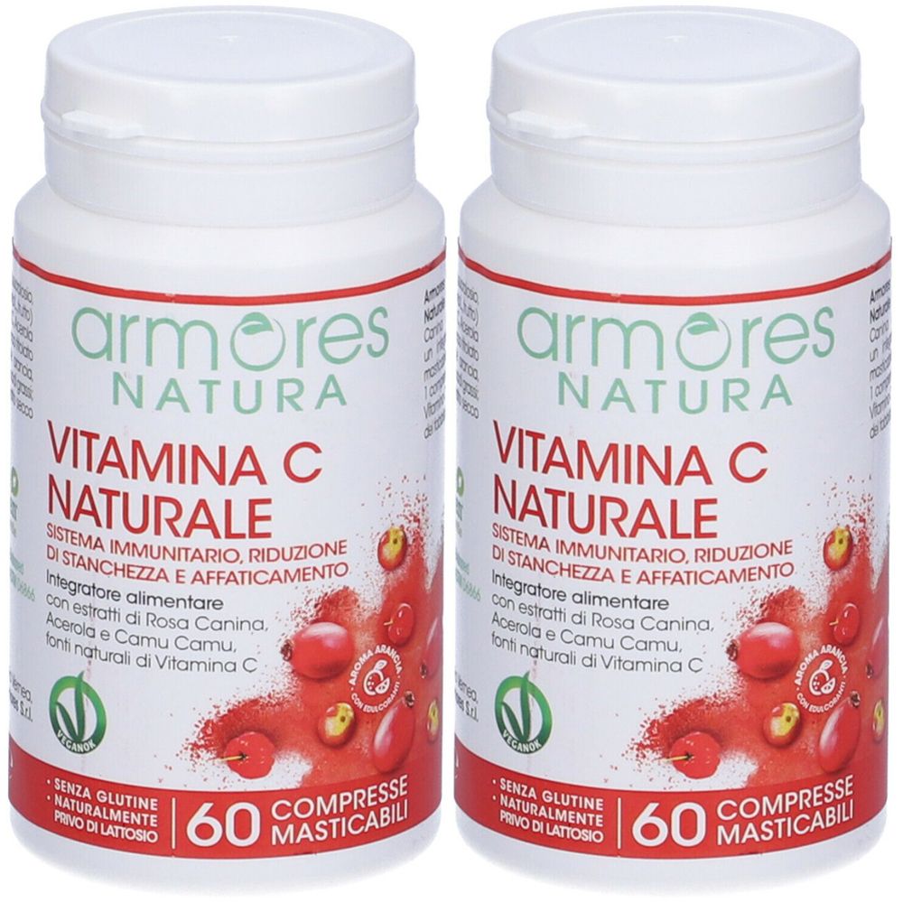Due flaconi bianchi con la scritta "Armores Natura Vitamina C Naturale". Scritta: 60 compresse masticabili. Con illustrazioni di rosa canina.