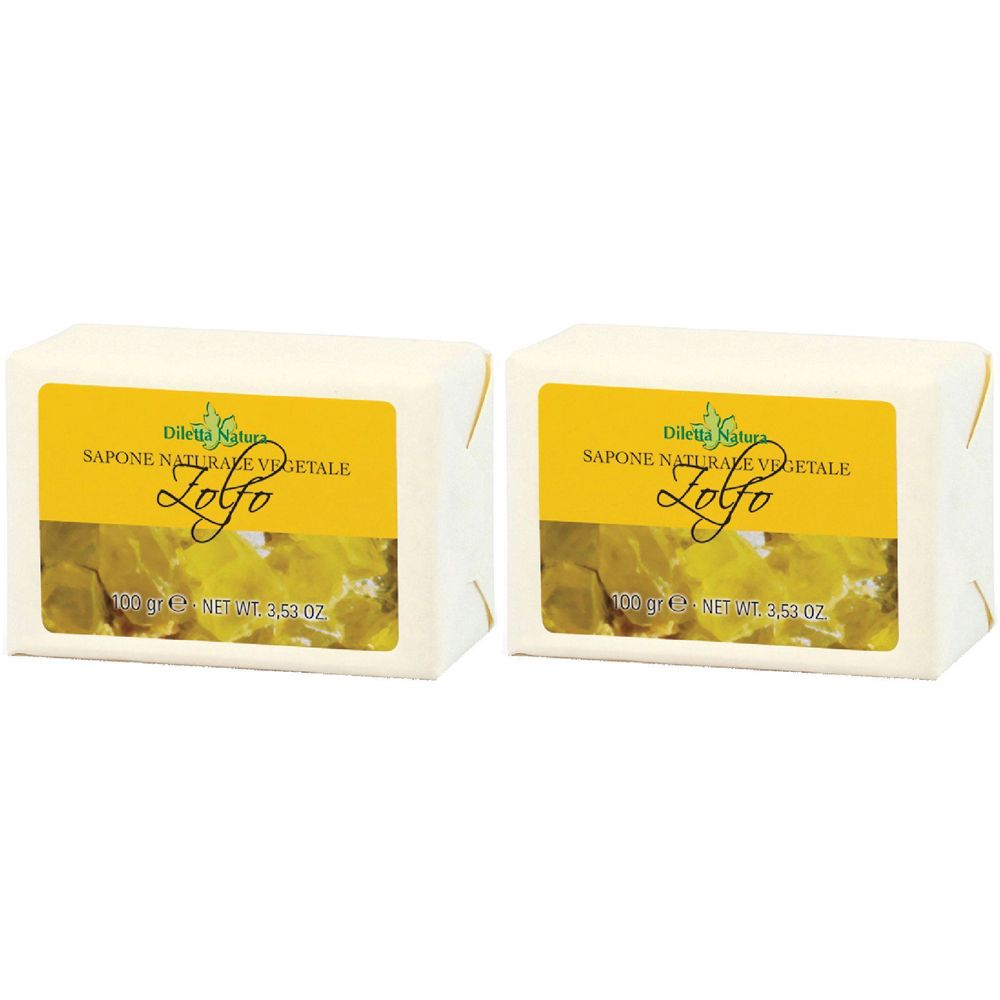 Due saponette rettangolari con etichette gialle. Le etichette riportano "SAPONE NATURALE VEGETALE" e "Lofo".