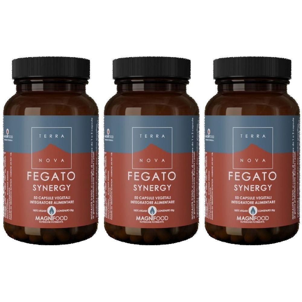 Tre flaconi marroni di capsule Terranova Fegato Synergy. Ogni flacone contiene 50 capsule vegetali.