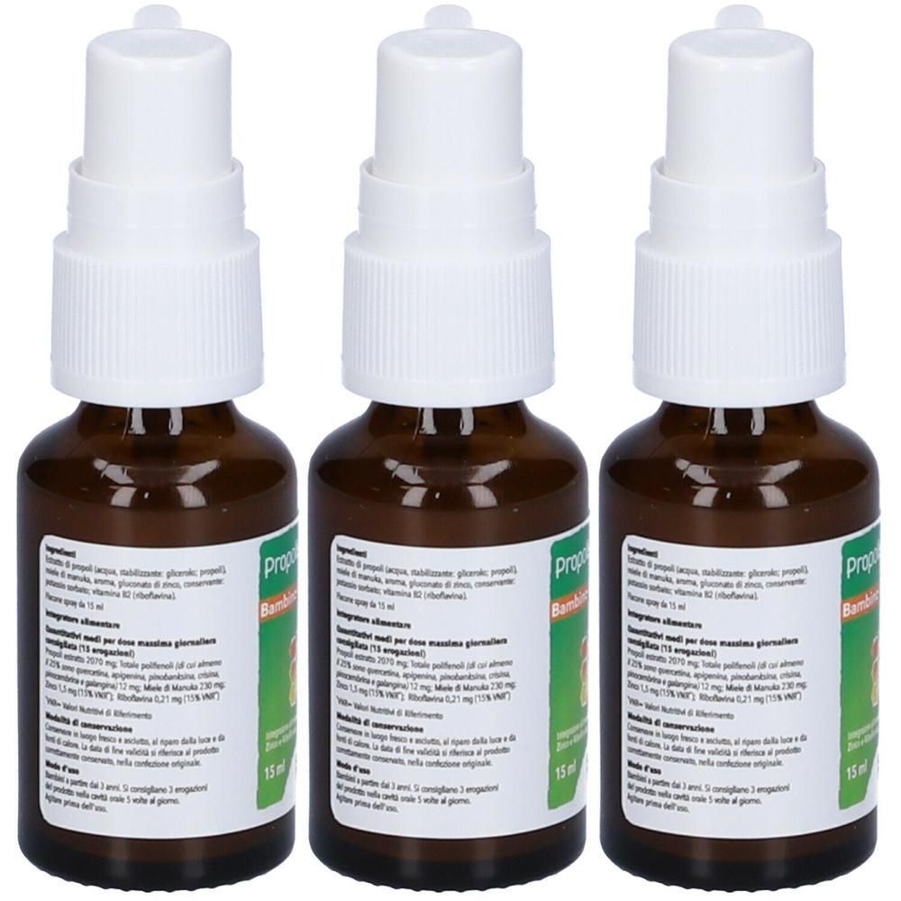 Tre flaconi in vetro ambrato con erogatore spray bianco ed etichetta. Ogni flacone contiene 15 ml.