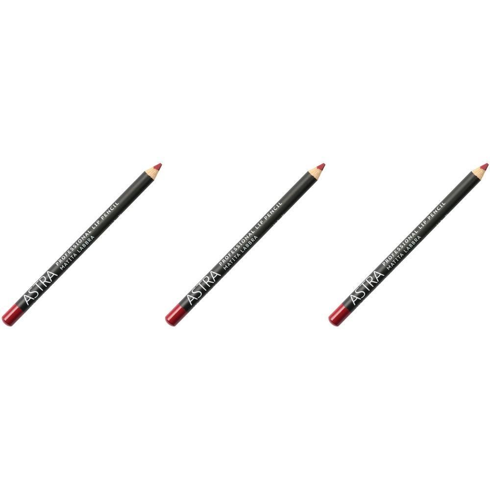 Tre matite labbra rosse con fusto nero e scritta argentata.