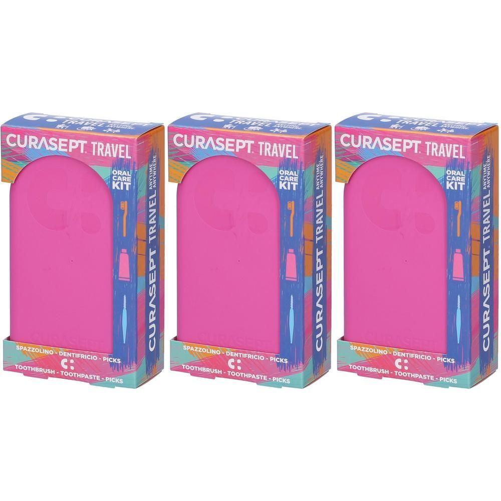 Tre kit Curasept Travel Oral Care rosa. Ogni set include spazzolino, dentifricio e filo interdentale.