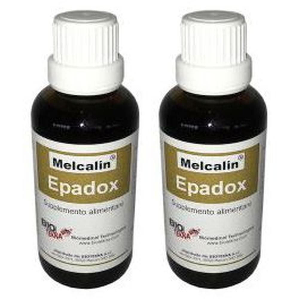 Due flaconi in vetro scuro con tappi bianchi ed etichette che riportano Melcalin Epadox.