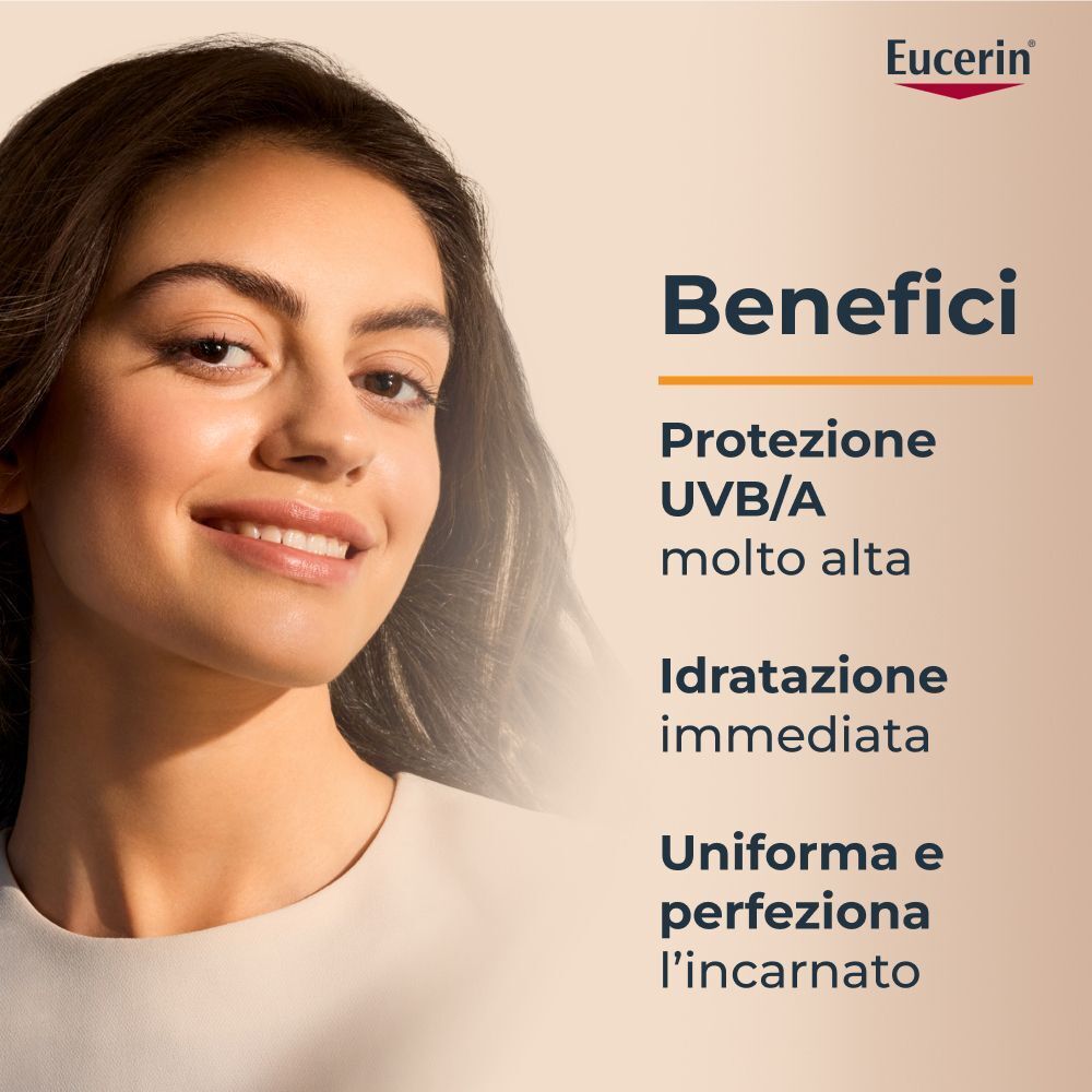 Donna con fluido Eucerin Hydro Protect: alta protezione UVA/UVB, idratazione, uniforma l'incarnato.