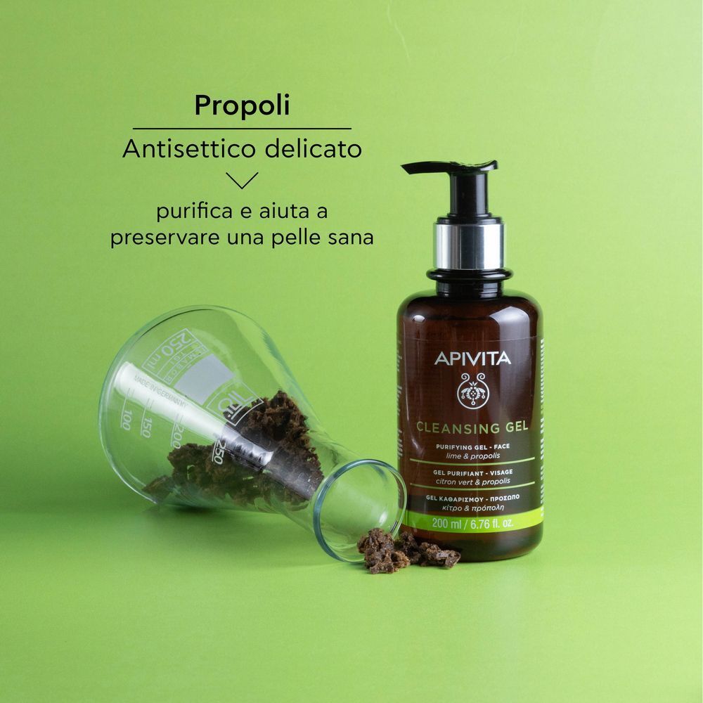 Apivita Gel Detergente Delicato Purificante Viso con Lime e Propoli per pelle grassa