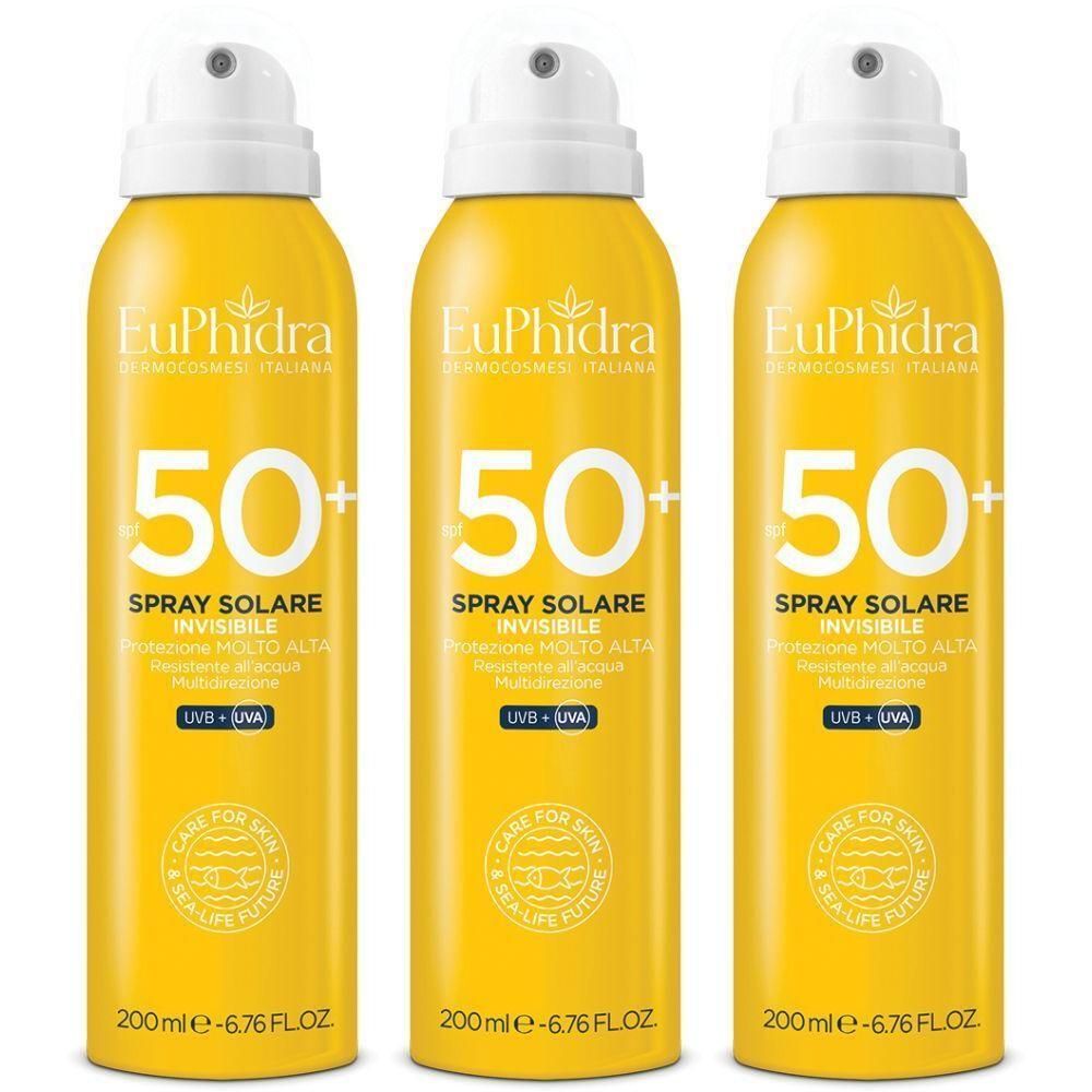 Tre flaconi spray gialli di protezione solare SPF 50+ Euphidra. Ogni flacone contiene 200 ml.