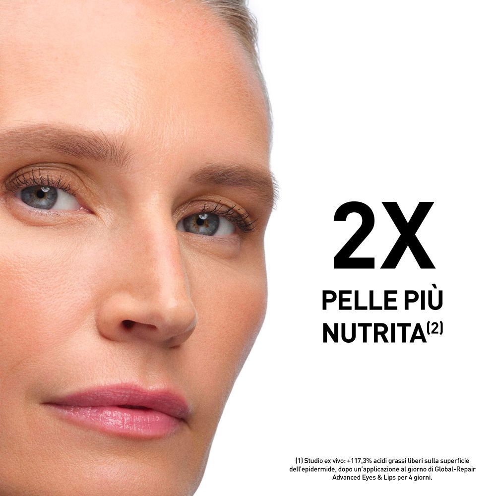 Primo piano di un viso che mostra l'effetto nutriente.