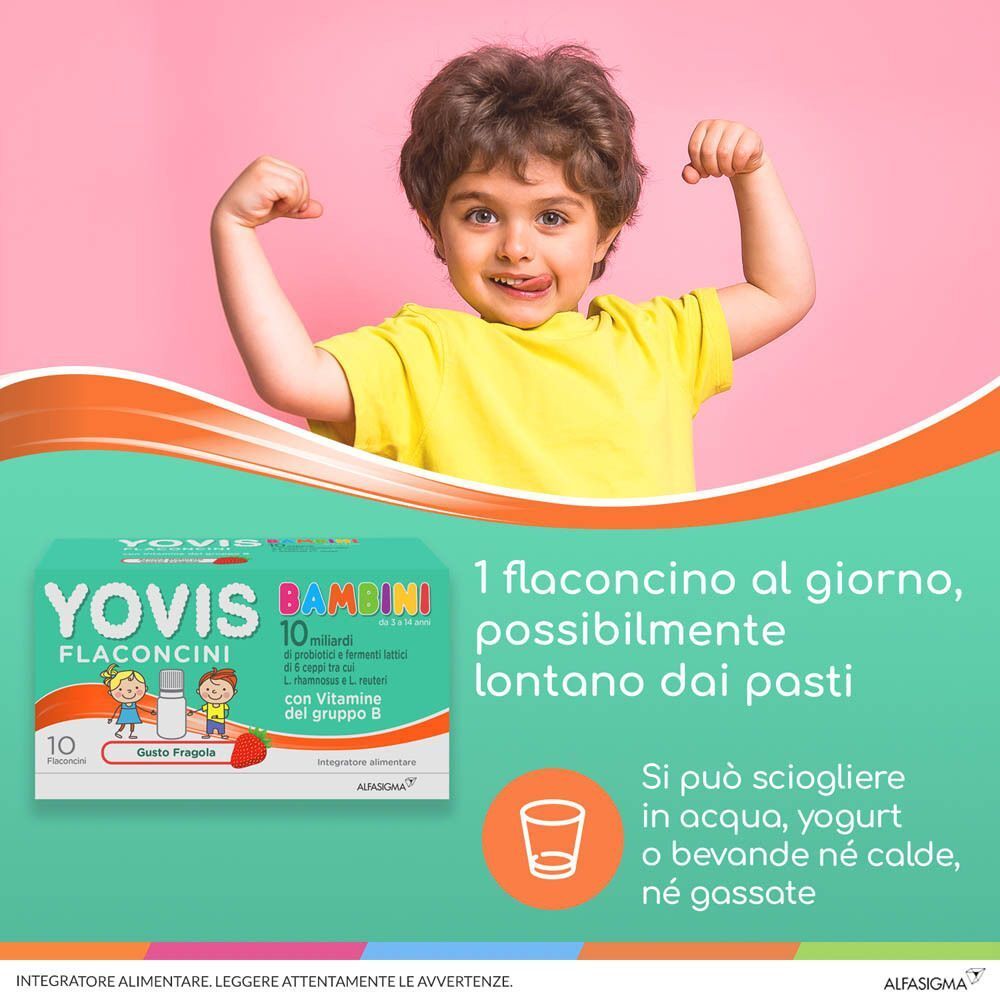 Un bambino sorride, accanto una confezione di Yovis Bambini Flaconcini con istruzioni.