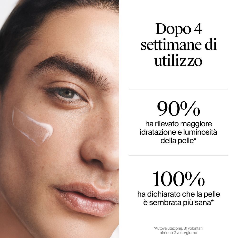 Uomo con crema idratante applicata, risultati dopo 4 settimane.