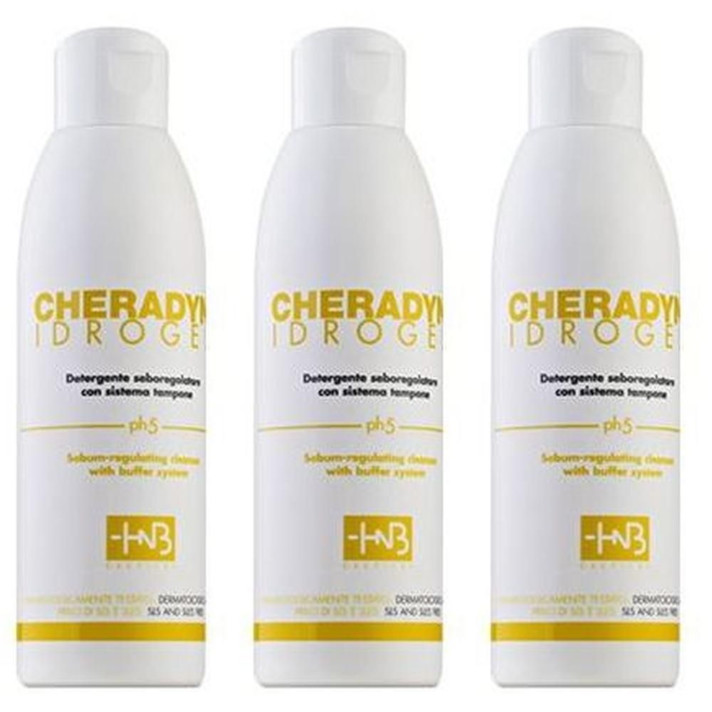 Tre flaconi bianchi di Cherady Idrogel con etichetta gialla che indica pH5 e detergente sebo-regolatore.