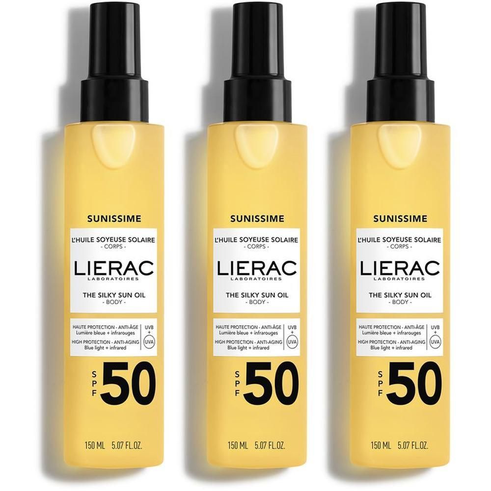 Tre flaconi di Olio Solare Setoso Lierac Sunissime Corpo SPF 50. Olio giallo in flaconi spray trasparenti con tappi neri.