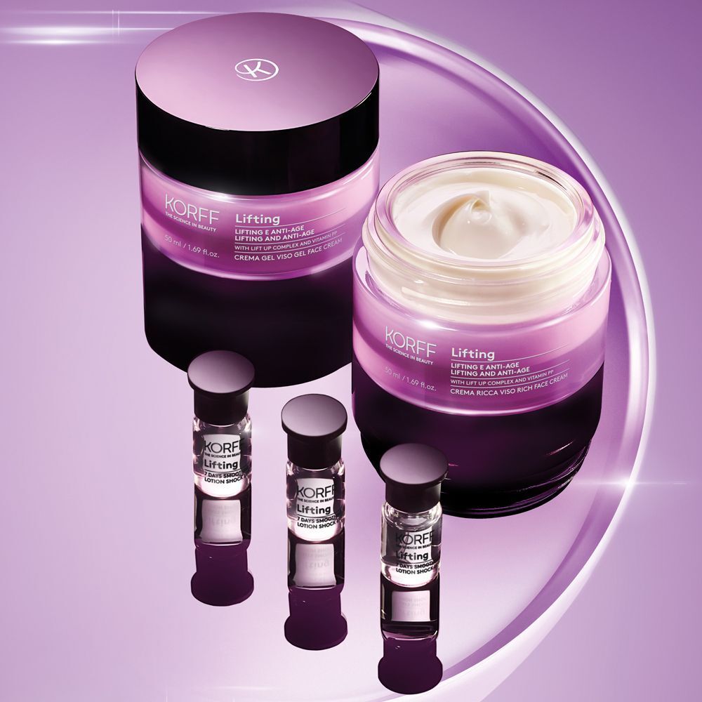Barattolo di crema viso KORFF Lifting e tre piccole fiale su sfondo viola.