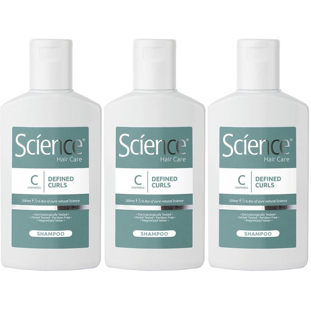 Tre flaconi bianchi di Science Hair Care Defined Curls Shampoo, ciascuno da 200ml.