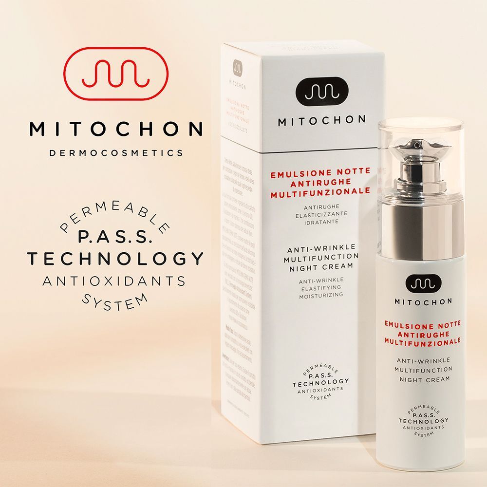Logo Mitochon Dermocosmetics, tecnologia P.A.S.S. permeabile e un flacone/confezione di crema notte.